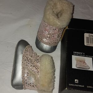 Sorel nib booties size 2